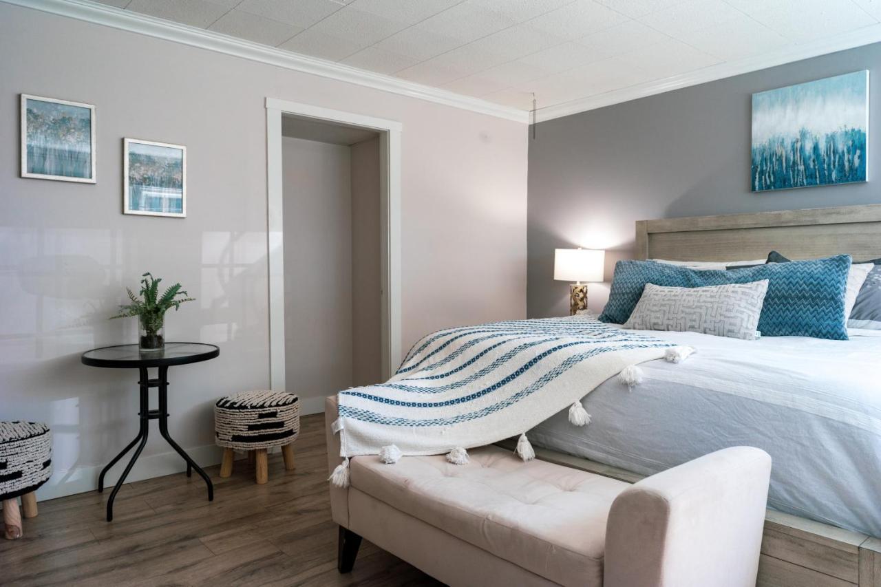 Cheerful Close To Downtown Kelowna